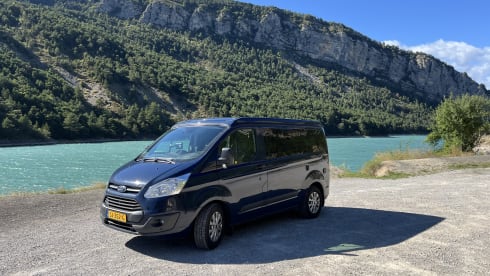 Nuggy  – 4p Ford bus from 2018