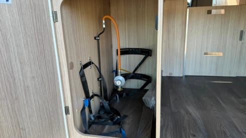 Complete Camperbus – Pössl camper Automaat met dakairco