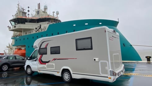 Kwist Bus – Camper 2020 - 4 p with air conditioning in living area - Challenger