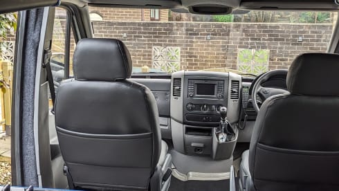 Luxury adventurer with large garage. – Mercedes Sprinter Campervan - Shower - Huge Garage - Off Grid
