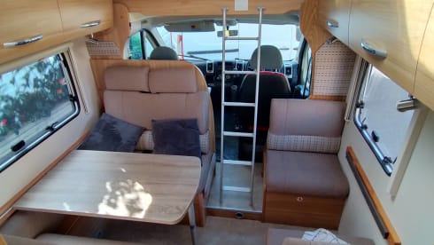 Mr Big – Chausson alkoof met 6 slaapplaatsen uit 2014