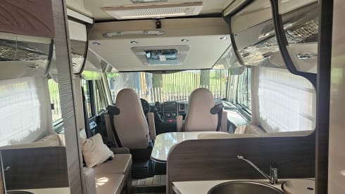 6 persoons familie camper – 6p McLouis integrated from 2020