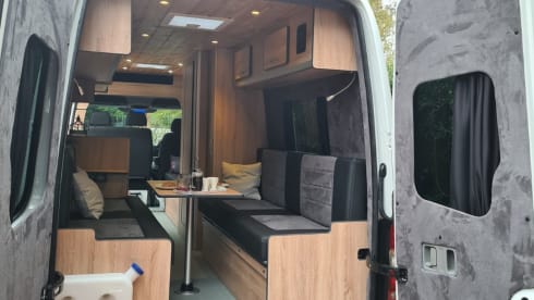Bolt – 3-4 berth Mercedes-Benz camper