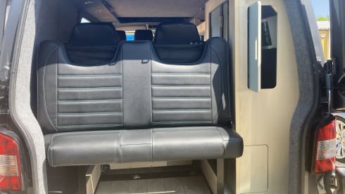 Ernie – 4 berth Volkswagen campervan from 2013