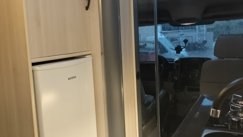 B.a.  – 2p VW Crafter bus uit 2014