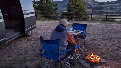 EsteVan – VW transporter T6 4 berth Campervan - EsteVan