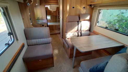Mr Big – Chausson alkoof met 6 slaapplaatsen uit 2014