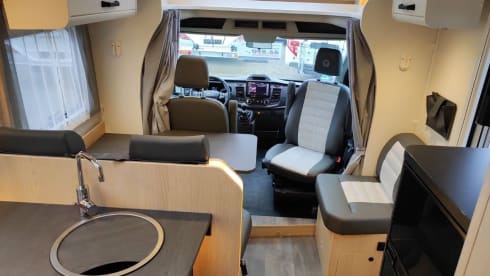 Clyde – Clyde – The stylish one for big dreams