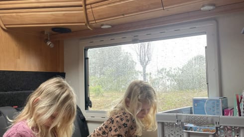 Carel – Alcove Camper 4 person fixed beds
