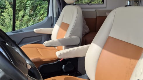 4p Chausson halbintegriert ab 2019