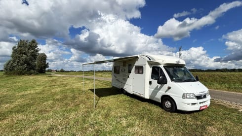Vrijbuiter – Fijne LMC camper