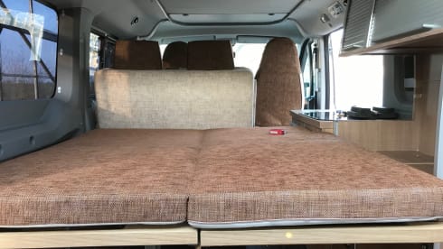Burstner  – Fiat Ducato Burstner camper bus 4 people