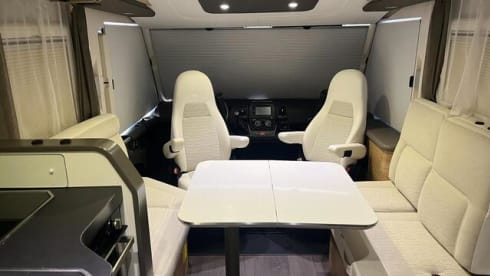 A comfortable, beautiful and light camper ADRIA SONIC PLUS 700 DC EURO 6