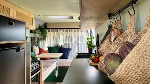 Pistachio - Off Grid - Peugeot Boxer L4H2 