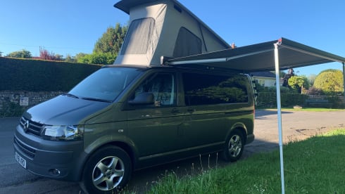Teddy – Volkswagen 2011 Transporter T5 Camper Van