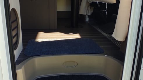 Leo  – ☀️ Motorhome LEO Rental ☀️