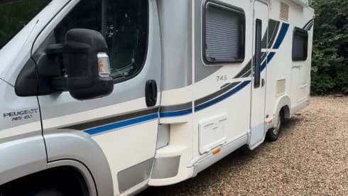 Bertha – 5 berth Peugeot semi-integrated from 2012