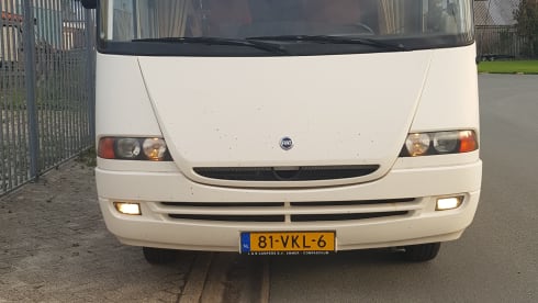Camper De Wijde Blik  – Zeer ruime integraal Camper van Eura Mobil met een sterke motor.