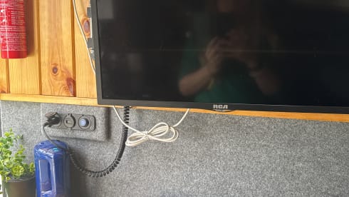 Homely camper 3 berth, 3 seatbelts, fixed bed  – 3 berth Citroën campervan from 2014