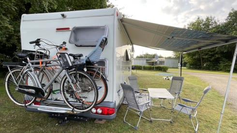 Karflash  – Fijne familiecamper. Jullie thuis op vakantie!