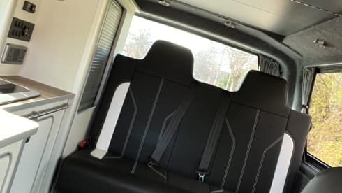 Pixie – 4 berth Volkswagen campervan from 2016