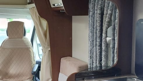 ci elliot 85p – Camper with 2 single beds and air conditioning on the engine and kilometers free