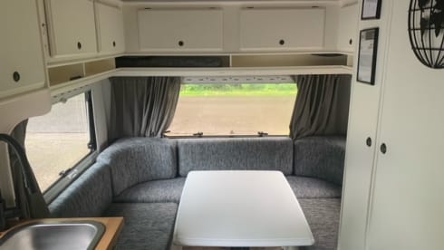 4p Eura Mobil alcove from 1992