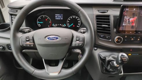 Clyde – Clyde – The stylish one for big dreams