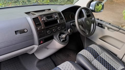 Campie – Volkswagen 'Poptop'  T5 Transporter Camper-van 