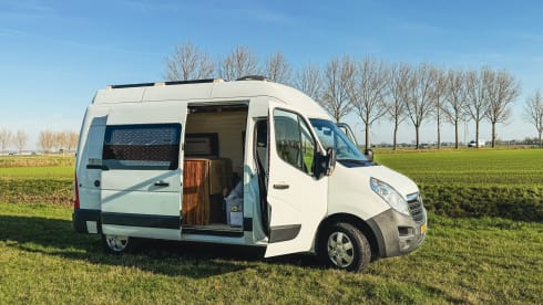 Richard – Ecological Self-Build Camper (Automatic) - Opel Movano 2015 – Richard 