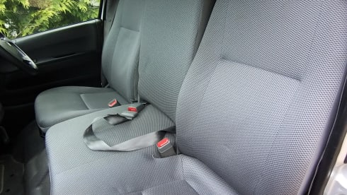 Silver Shadow – 4+ Berth Toyota Hi-Ace