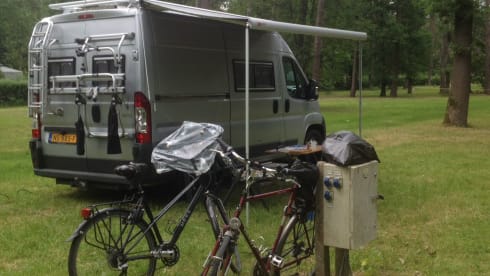 De bus – Fiat Ducato Professional self-build Bus camper