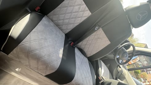 Explorer  – Mercedes Benz Luxury LWB Campervan