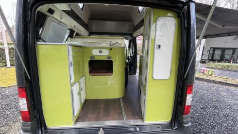 Beautiful Ford Transit Nugget with high roof, lots of space in a compact bus!