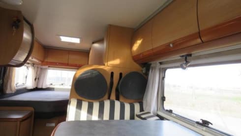 Fien – 4p Dethleffs semi-integrated from 2002