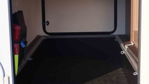 Carado 464 – Rent mobile home Carado 464 with 6 sleeping places