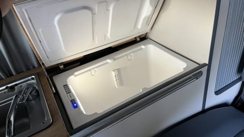 4 berth Volkswagen campervan 2021