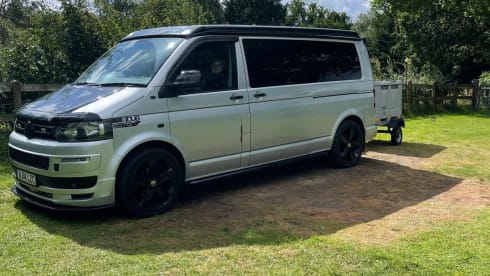 Quicksilver – Rent our Head Turning Quicksilver - LWB T5 with Pop Top roof