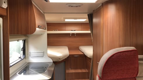 ADRIA with 2 SINGLE BEDS and LARGE GARAGE (660 cm)