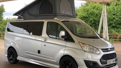 Galli 2.0 – 4 berth Ford Camper with Skyline Roof