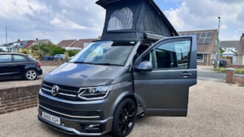 Grey Wolf – 4 berth VW T6 Converted 2016 Camper 