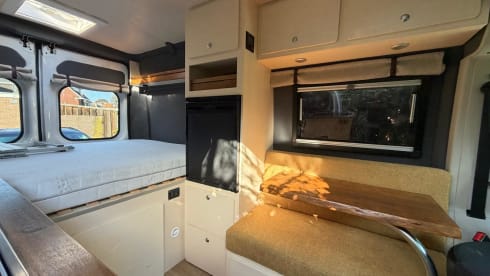 Ragnar – Citroen JUMPER jouw comfortabele reiscamper met ruime dwarsbedden