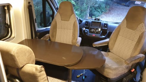 Black Rhino – Compact (5m41) Hobby K55, Automatic 150pk Fiat Ducato, with all the luxury