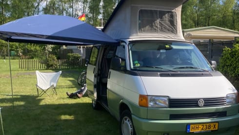 4p Volkswagen bus from 1995