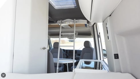 4 personen  – VW GRAND CALIFORNIA equipped with many automatic options