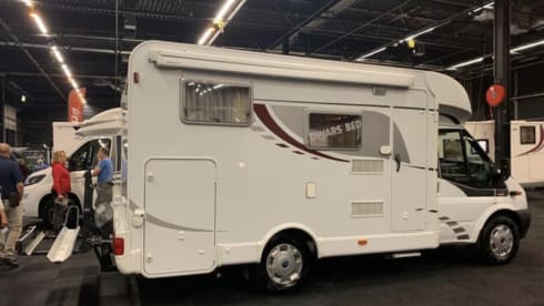 2p Sunlight semi-integrated uit 2009