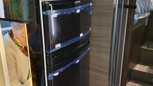 8 – luxury 4 person mclouis Carat 2022 with fixed bed in the back