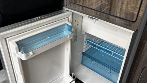 Claude – 4 Birth Ford Transit Custom 2.0 170 bhp 6 Speed Auto Limited.