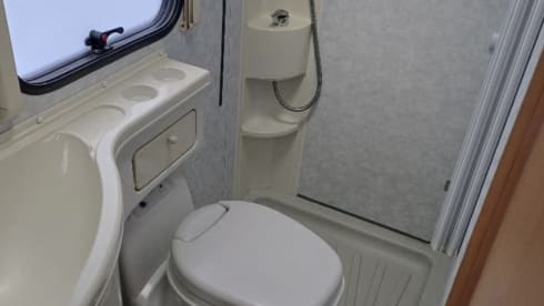 4p Adria Mobil semi-intégrée à partir de 2006