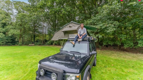 Charles  – Land Rover Disco II met rooftop tent